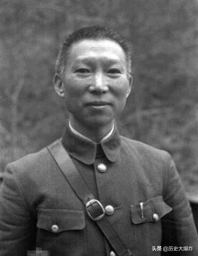 他在抗战中的贡献与戴笠齐名，日军称其为战神，后竟被老蒋弃用