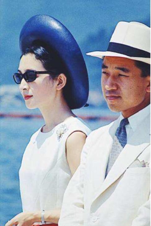 美智子惊艳了两个时代，日本皇室的颜值救星，是后世无法复制的美